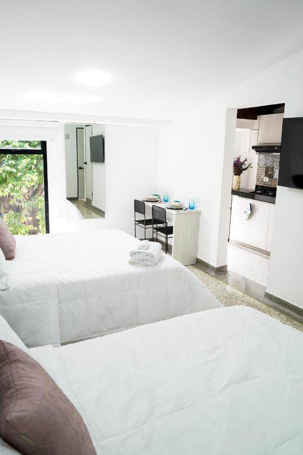 Hotel Casa Luna 쿠쿠타 외부 사진