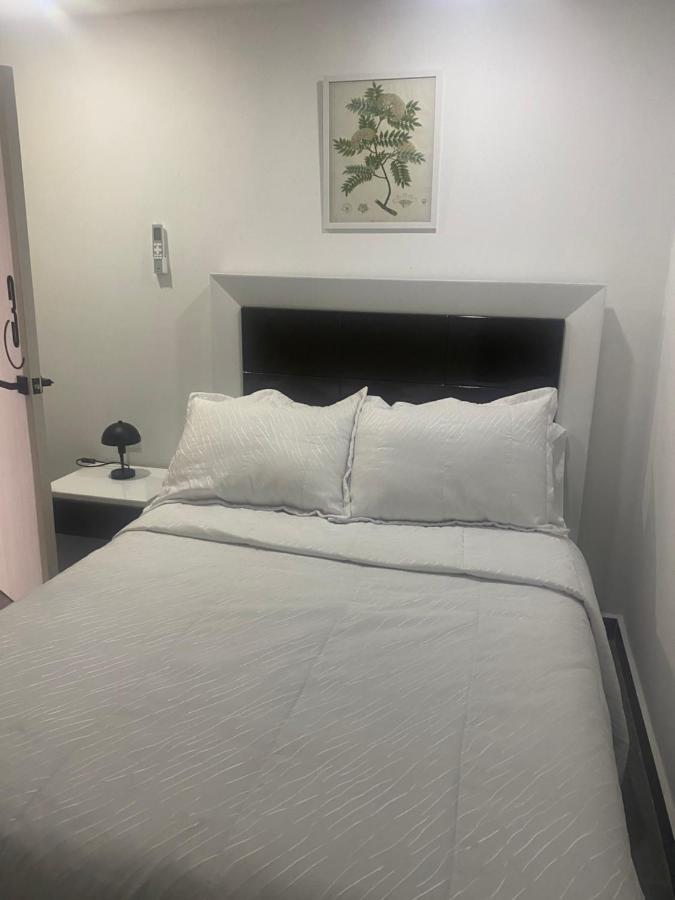 Hotel Casa Luna 쿠쿠타 외부 사진