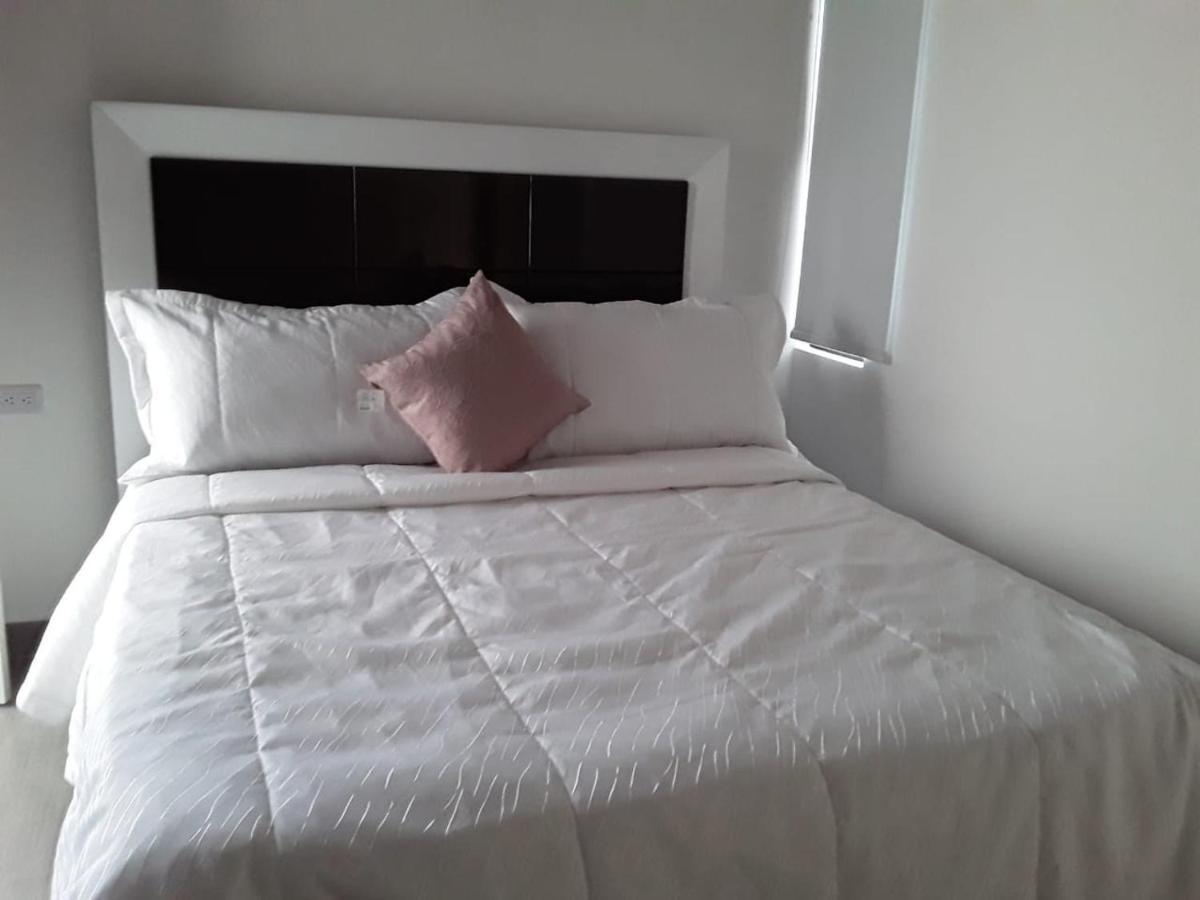 Hotel Casa Luna 쿠쿠타 외부 사진