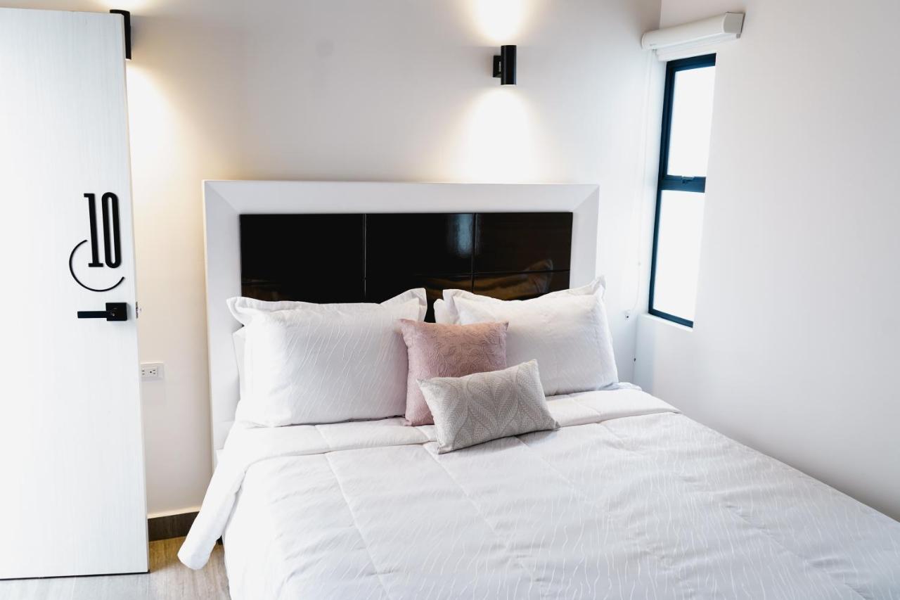 Hotel Casa Luna 쿠쿠타 외부 사진